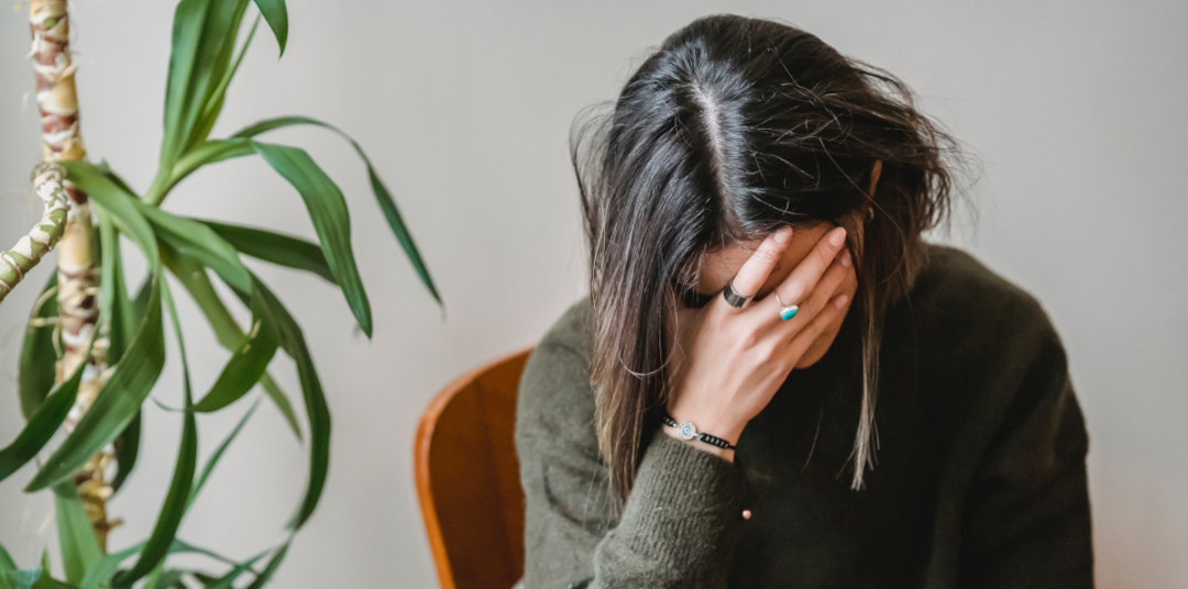 Stress, Sorgen und Angst triggern Botenstoffe die zur faszialen Kontraktion führen Stress und fasziale Anspannung